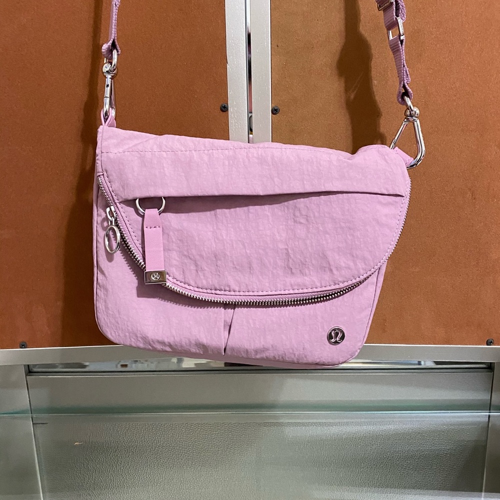 Lululemon bag